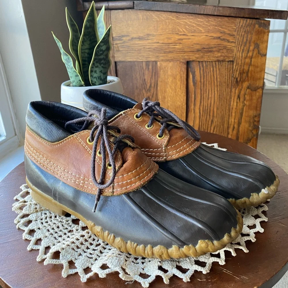 L.L. Bean Maine Hunting Shoe Ankle Boots Stylish Brown and Tan EUC